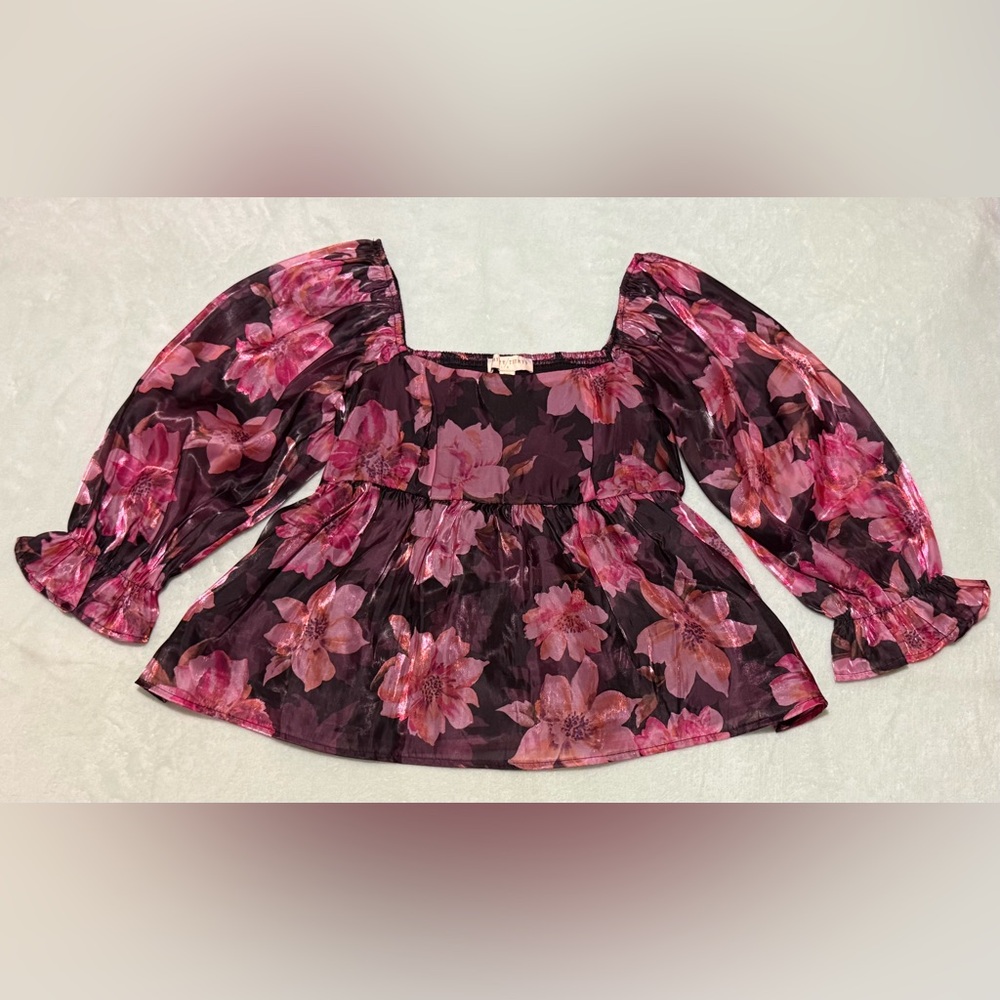 Chic Floral Blouse in Pink and Purple